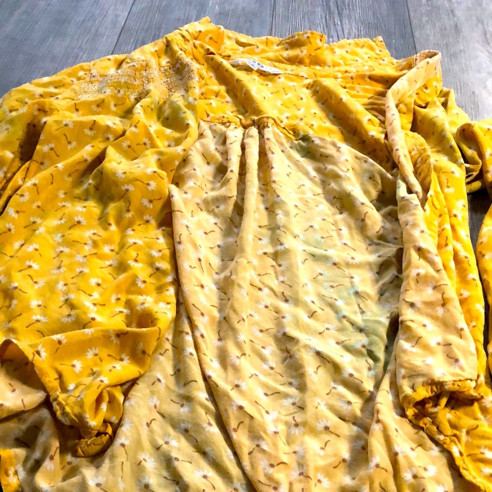 Yellow flower button up